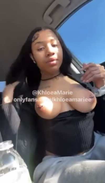 Pretty titties 😍