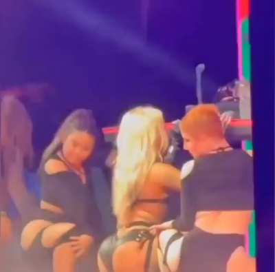Anitta - M&uacute;sica: "Combatchy".