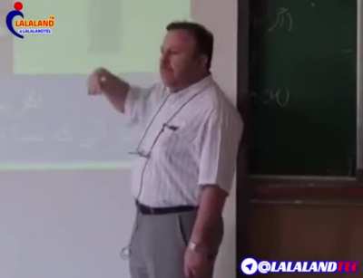 Dr. Seyed Mohamad-Bagher Malaek speaking about an aviation disaster in persian language.