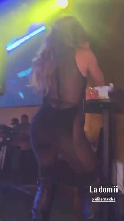 More dancing 🍑