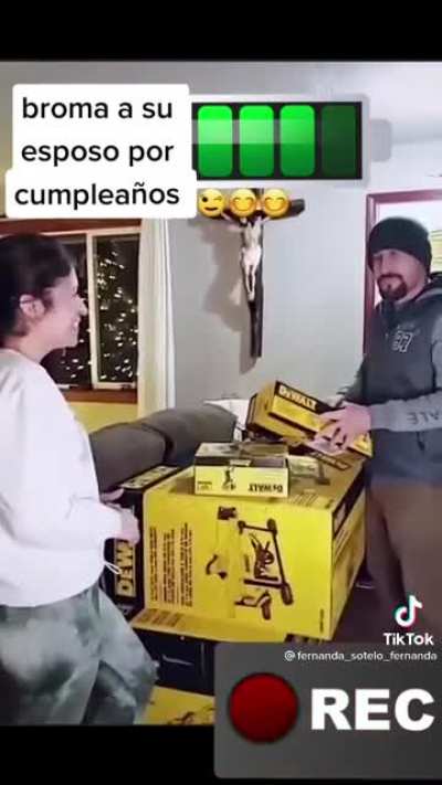 Pranking your husband with empty boxes
