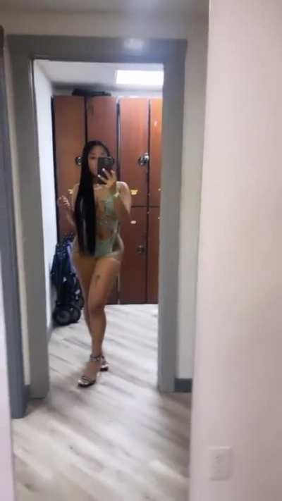 🍑🤳🏽