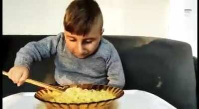 nam nam h&uuml;&uuml;&uuml;p şullurrp 🍜