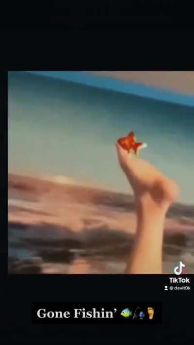 Weird Cringe 🎣