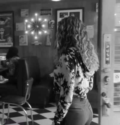 B&amp;amp;W from S2E11