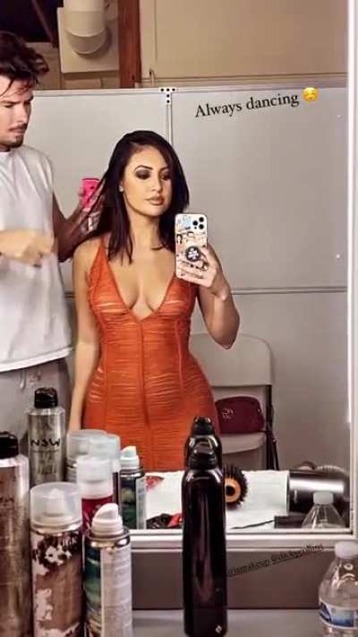 Francia Raisa