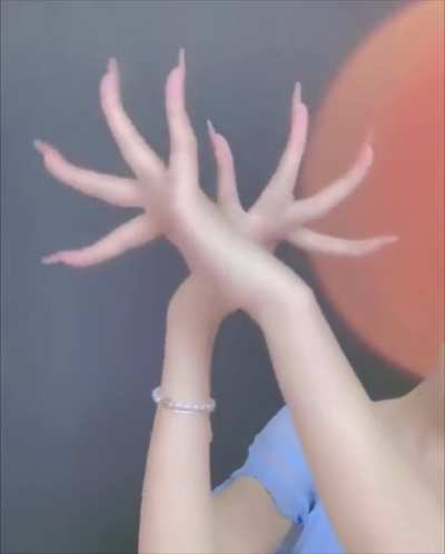 This woman&rsquo;s hand dancing.