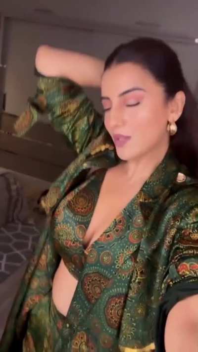 Akshara Singh Masti Mood 🤩