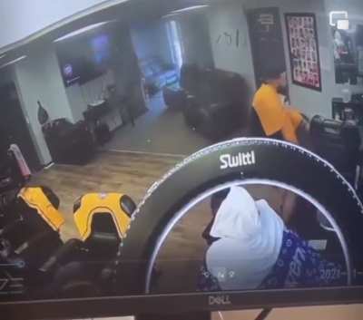 Shooting in barber shop😮‍💨😳
