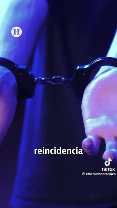 Ok... &iquest; En serio?, vaya, no fueran ciudadanos mexicanos que no delinquen, porque a ellos todo el rigor, y luego Morena no apapacha al crimen 🙄🙄🙄🙄, seguro los requisitos ser&aacute;n de risa loca... 🙄🙄🙄