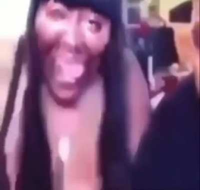 me when that ugly purple midget lulu overstays and me and khazix eat her tf up 😍