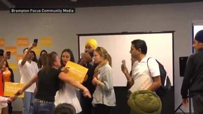 Sikh Canadian political leader perfectly handles Islamophobic heckler freaking out about &ldquo;Sharia Law&rdquo;