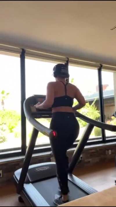 EVEN ON THE VACAY BIG MEL &eth;&eth;&frac12;&acirc;&acirc;&iuml;&cedil;&eth;&eth;&frac12;&acirc;&acirc;&iuml;&cedil;&eth;&eth;&frac12;&acirc;&acirc;&iuml;&cedil;&eth;&eth;&frac12;&acirc;&acirc;&iuml;&cedil;