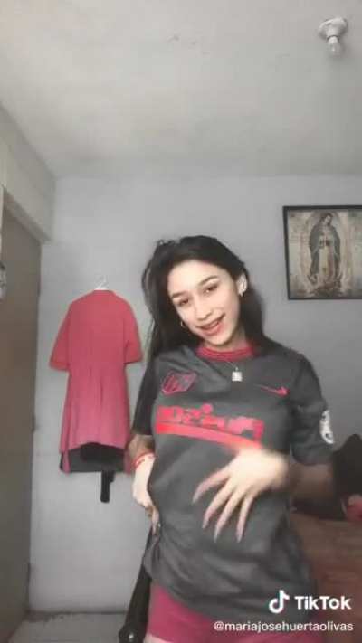 ⠀