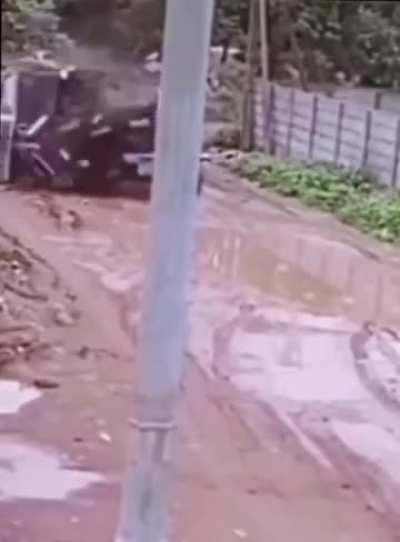 Tipping Truck Keeps on Truckin'