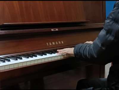 When you're practicing piano but suddenly remember you're an Arcaea player Part 2: