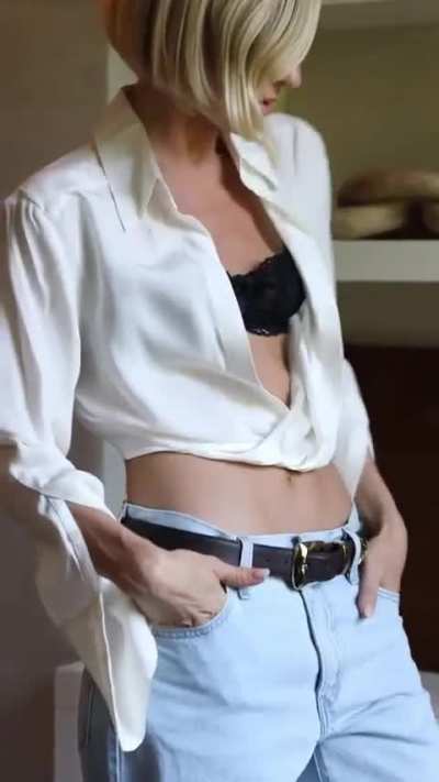 Julianne Hough 