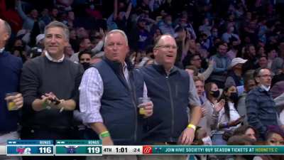 [Highlight] Hayward steals the ball from Embiid and T$unami Papi hits the clutch 3 to put them up 3 with 1 minute left in the game.