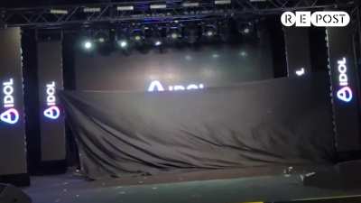 An anthropomorphic robot walked onto the stage to triumphant, dramatic music, took a few steps, and promptly fell over. It was the presentation of Russia&rsquo;s first robot with artificial intelligence.