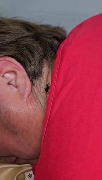 CRueL LAnDLoRD RutHLEssLy eVicts teNAnt whO cAn't PaY hiS rEnT