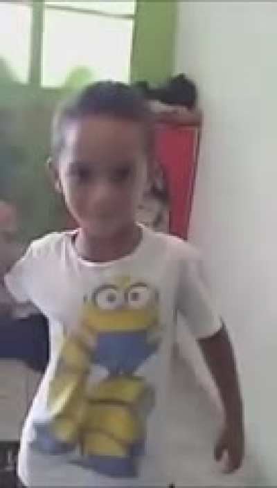 Amassou a m&atilde;o na parede