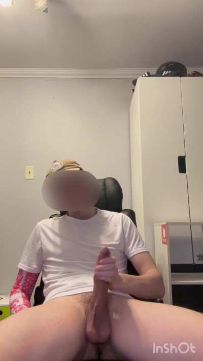 Hung gaming twink