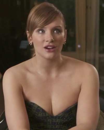 Mommy Bryce took me to one of her interview. She put me on her thick thighs, pull down her strapless dress and pull down my pants. Placed my mouth on her big soft boobs and I start to drink her warm milk 🍼 , she then hold my pp and start to jerk it. All w