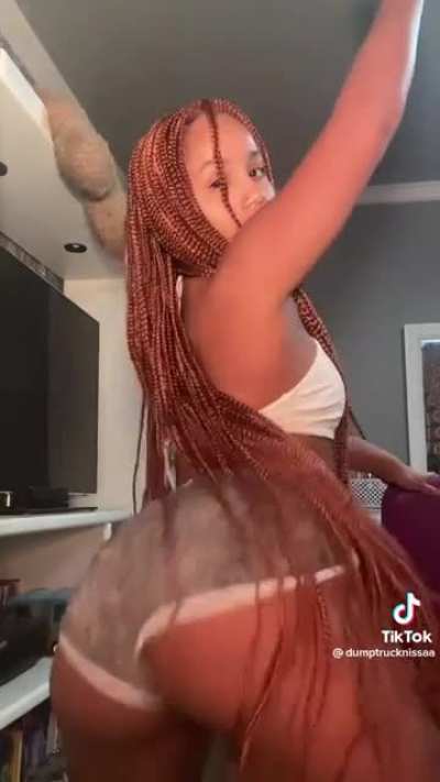 Join /Dumptrucknissa1 famous tiktok girl