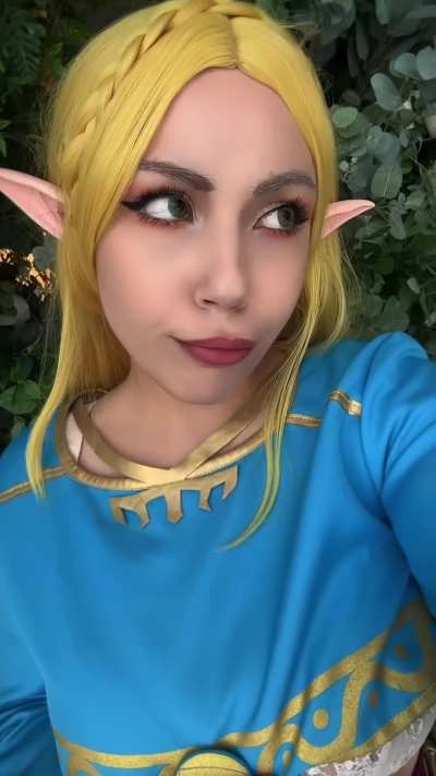 Zelda's hypnotic dance &amp;lt;3 from The Legend of Zelda by Izmacat