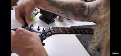Ola the Swede doesn&rsquo;t like guitar strings