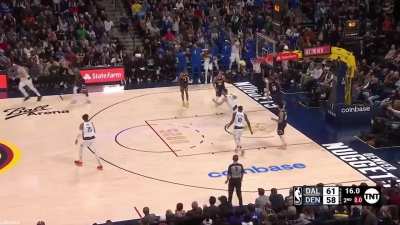 [Highlight] Luka spins into a stepback & hits the three