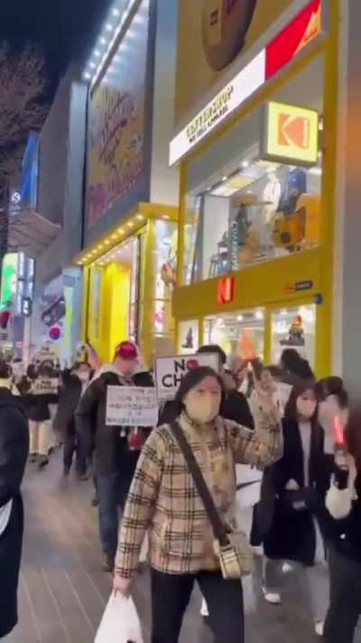 wanna be westoid oppas, literally using american flag and maga caps lol