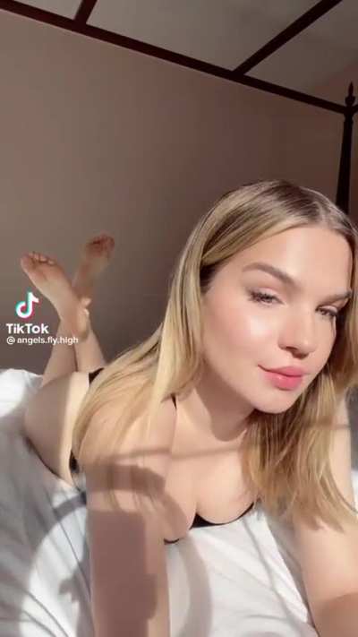More of Angelica&rsquo;s blonde soles