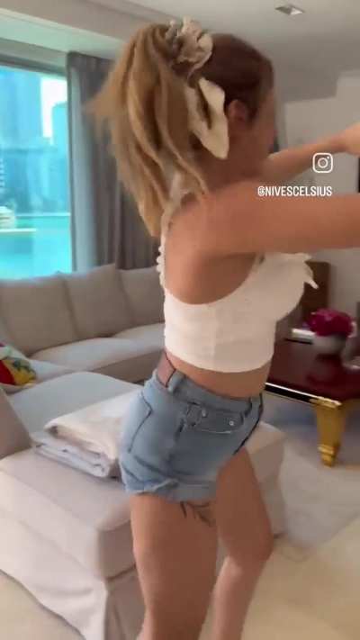 ✨