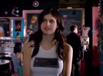 Alexandra Daddario