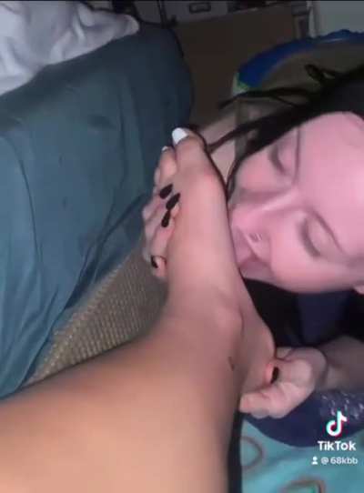 toes