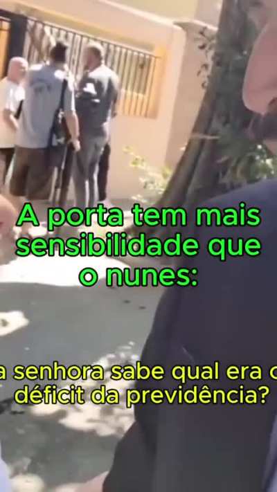 "Eu t&ocirc; passando fome, pq o senhor cortou meu sal&aacute;rio." "Mas e o superavit de 167 Bilh&otilde;es?!?!"