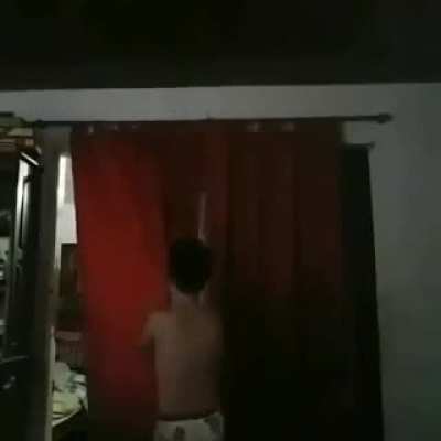el saltarin de cortinas