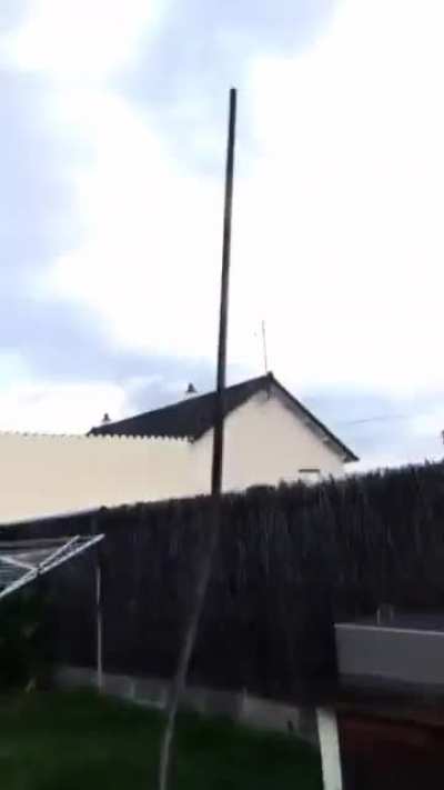 Turning yourself into a lightning conductor