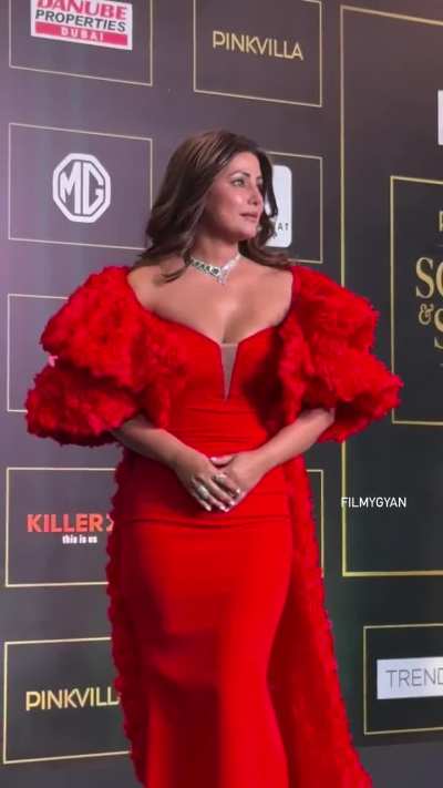 Hina is even hotter than desert sahara 🥵