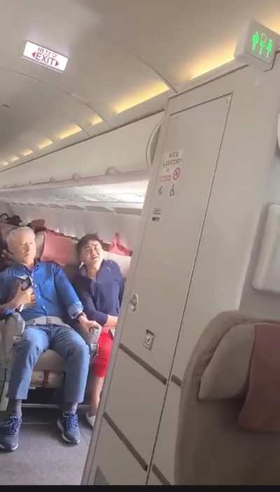 Landing in a commercial flight with the door open