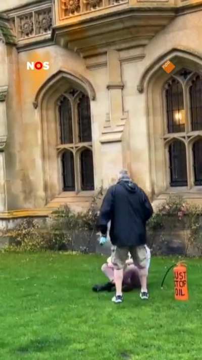 Man yells at Just Stop Oil protester in Cambridge that he 