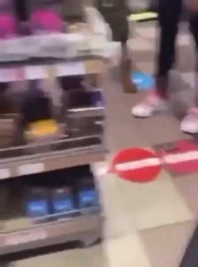 Crazy white girl attacks