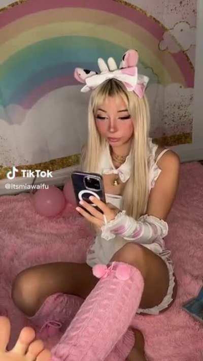 @itsmiawaifu