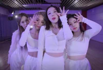 201222 - Nayeon, Chaeyoung, Mina &amp;amp; Dahyun