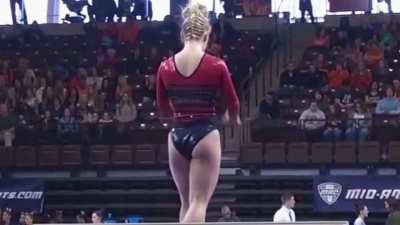 Northern Illinois&rsquo;s Katherine &ldquo;The Stallion&rdquo; Prentice 🖤❤️🤍🤸&zwj;♀️