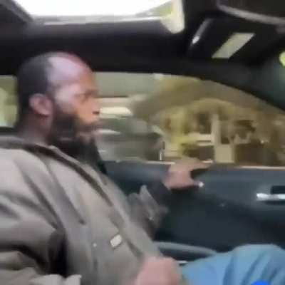 LOOK HOW THAT MUTHAFUCKA RUNNIN'