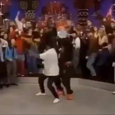 Pothead rapper spits some fire 🔥🔥🔥