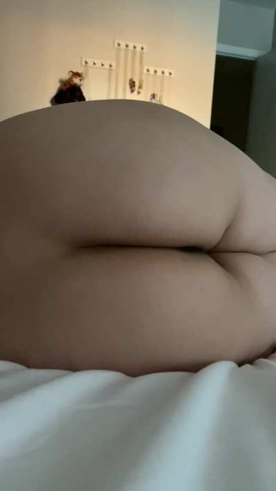 My morning farts are always the biggest &eth;&yen;&deg;&eth;&eth;(look at my cheeks move hehe &eth;)