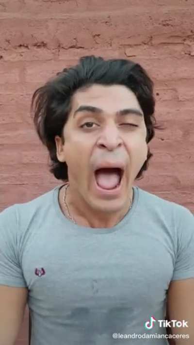 Pov: te metiste a la escuela para wachines especiales.